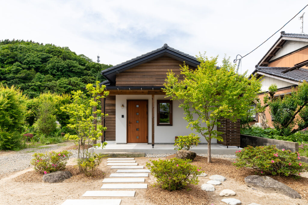 田園を望む木の家